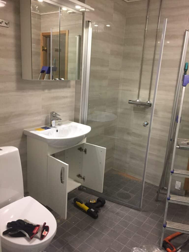 Kylpyhuoneremontti hinta – kylpyhuoneremontin kustannustekijät